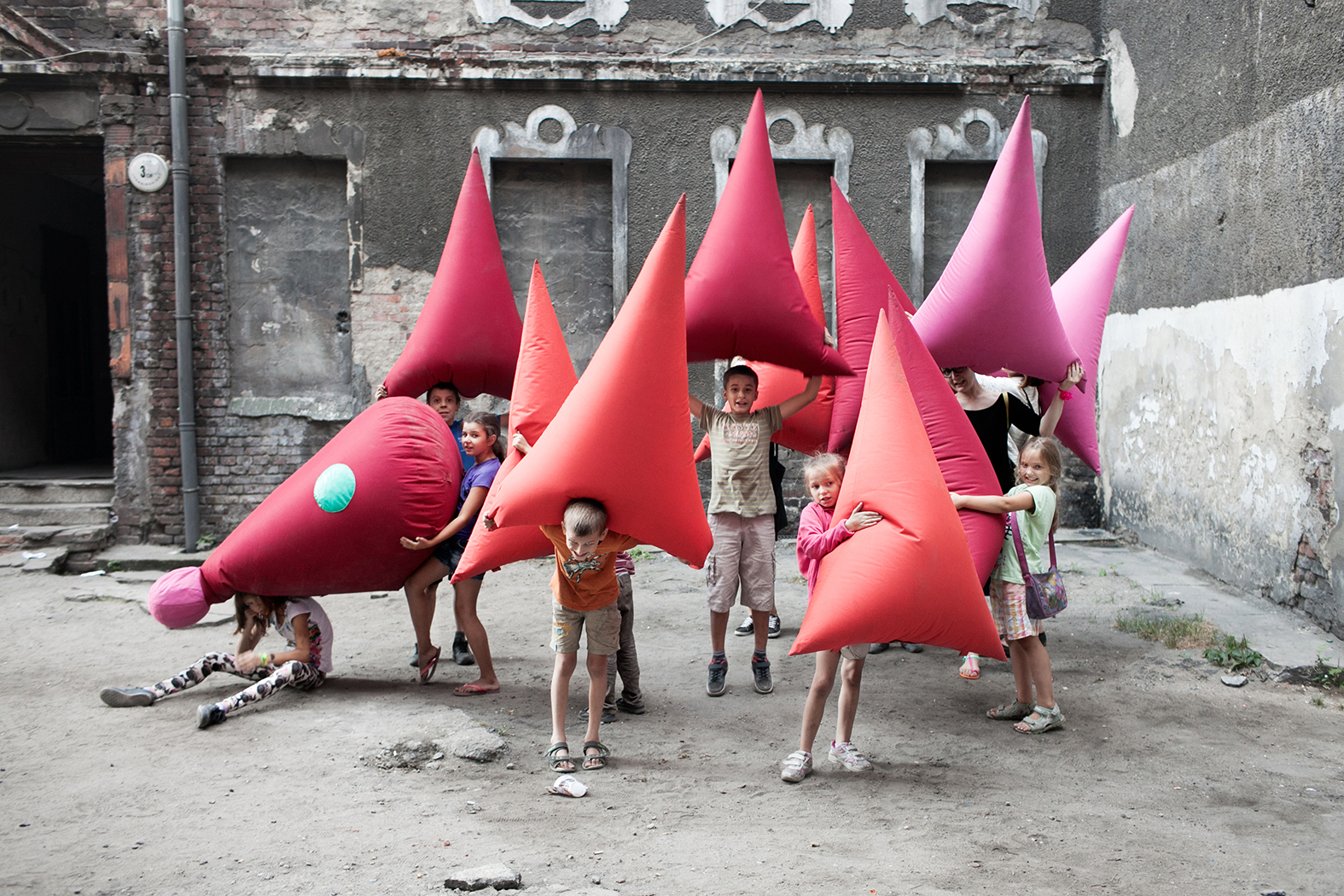 Kai menas pakviečia susiburti