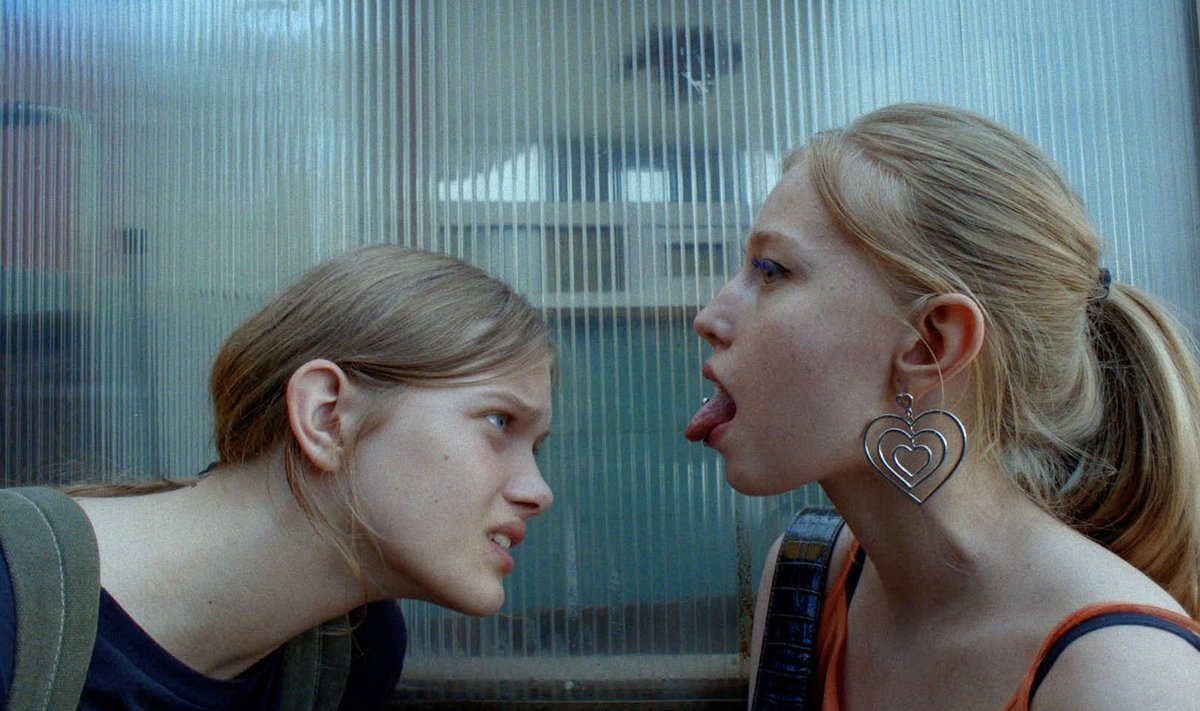 Kino naujienos: širdį draskanti buitis