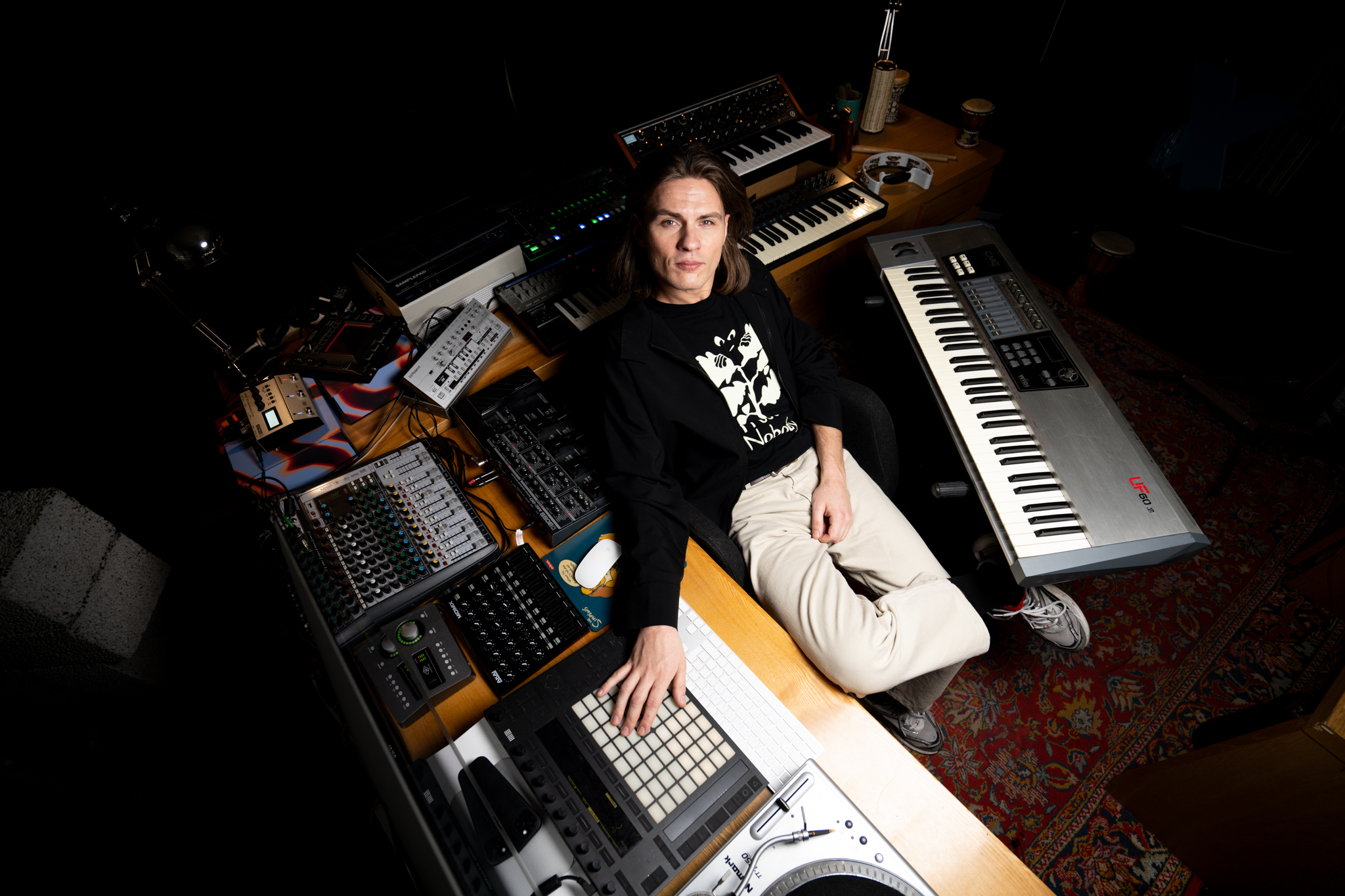 Roe Deers rokenrolas be gitarų