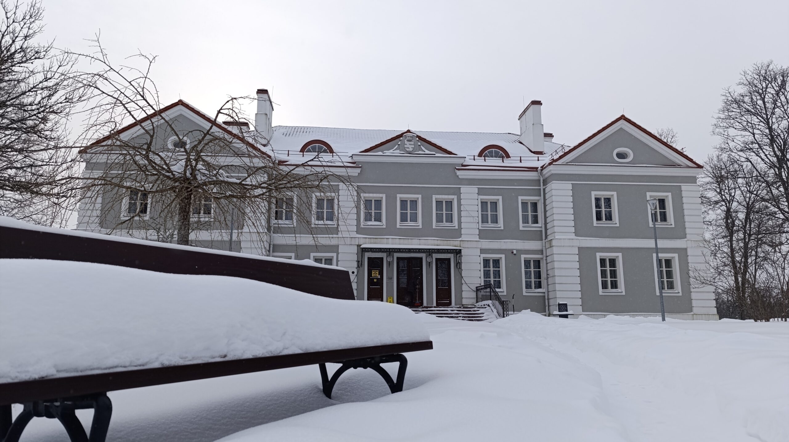 Antazavės dvaro galerija – erdvės laiko patikrintam menui