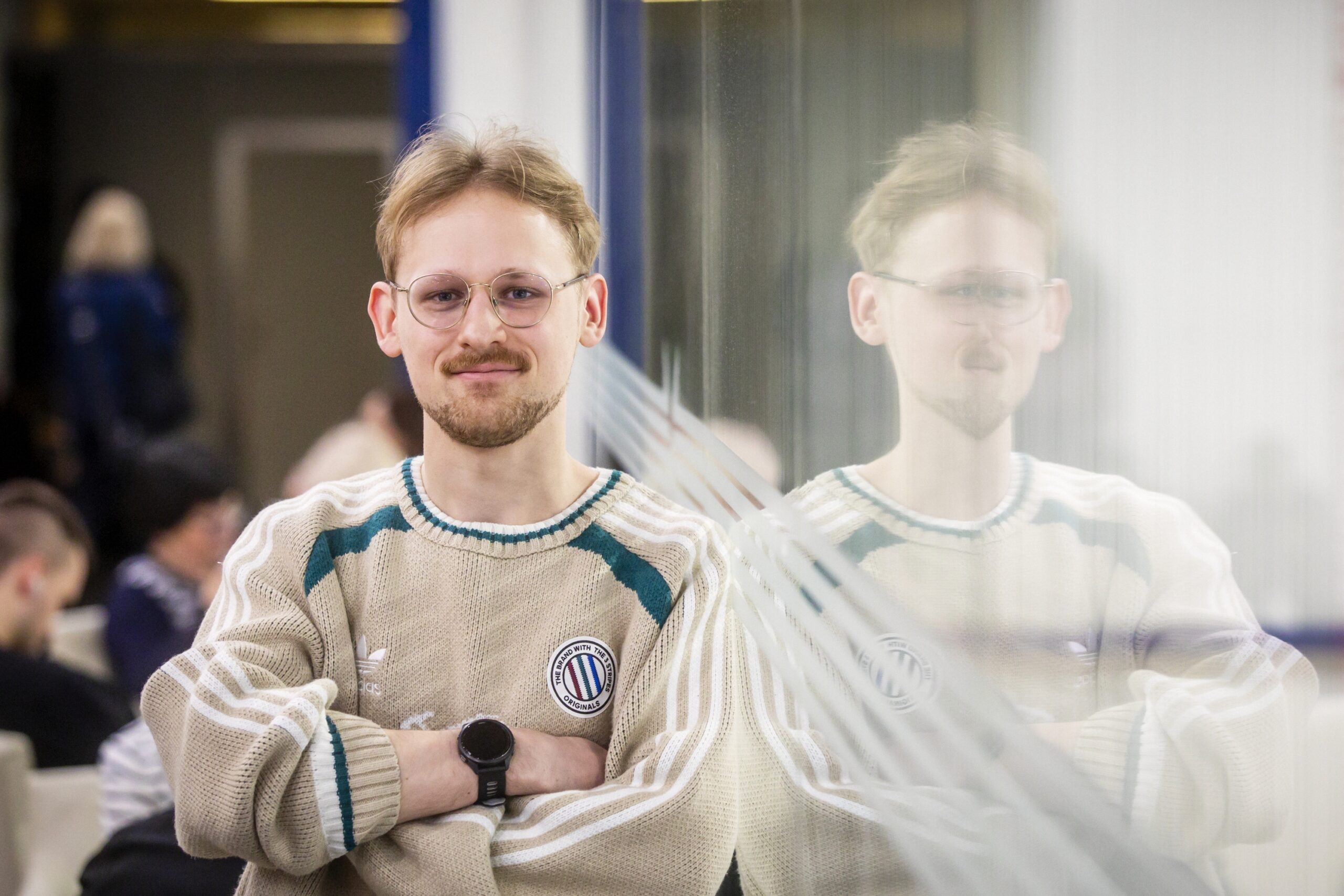 Cosy crime su lietuvišku velniu: pokalbis su debiutuojančiu rašytoju Kostu Strielkūnu