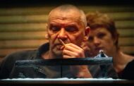 Eiti ar neiti. Teatras (spektaklių recenzijos)